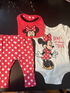 Disney Minnie Mouse Red & White Polka Dot Baby Set